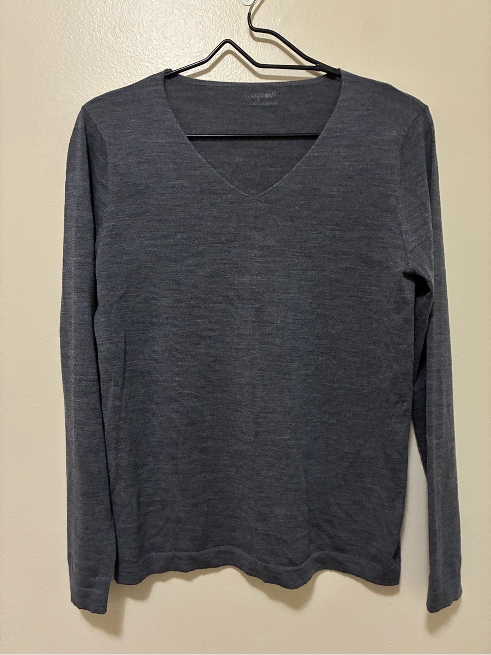 Chanyarn Heather Charcoal V-Neck Lightweight Merino Wool Base Layer small